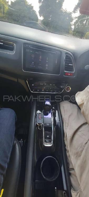 Honda Vezel 2014 for Sale in Lahore Honda Vezel 2014 for Sale in Lahore Image-4