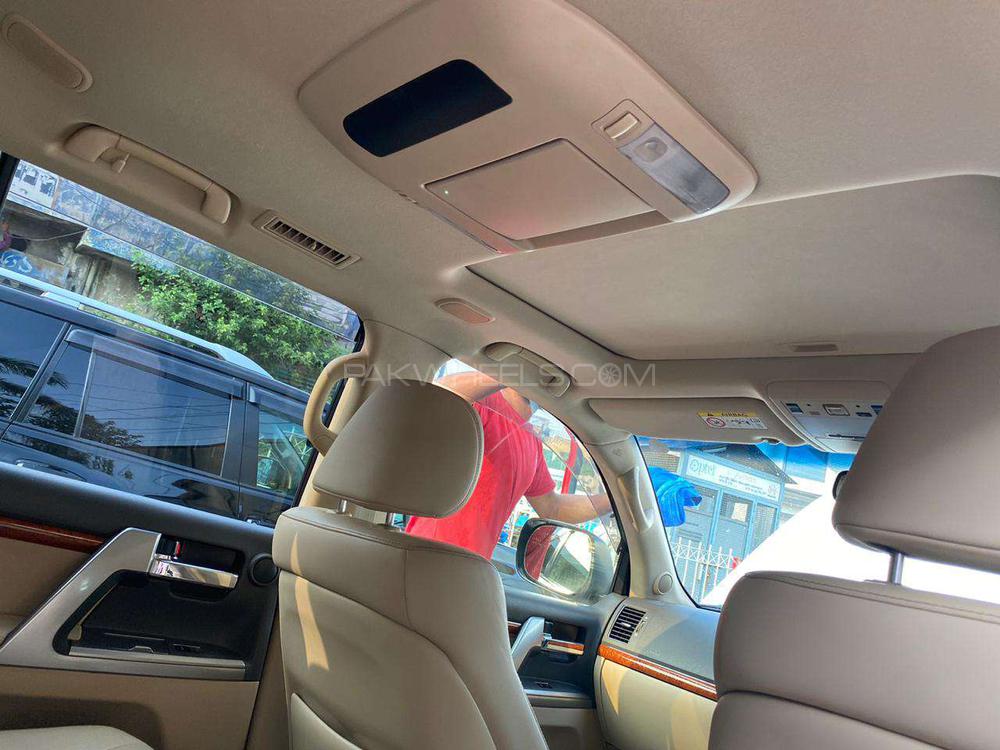 Toyota Land Cruiser 2014 for Sale in Gujranwala Toyota Land Cruiser 2014 for Sale in Gujranwala Image-12