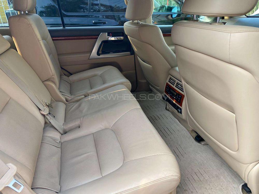 Toyota Land Cruiser 2014 for Sale in Gujranwala Toyota Land Cruiser 2014 for Sale in Gujranwala Image-13