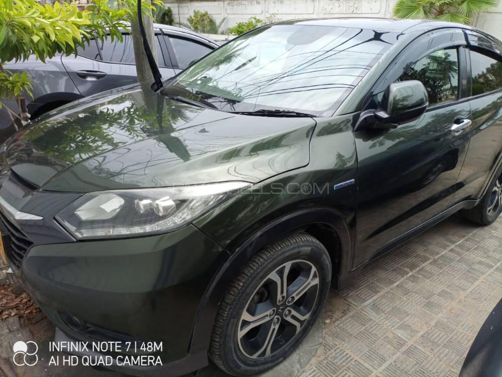 Honda Vezel 2014 for Sale in Karachi Image-1
