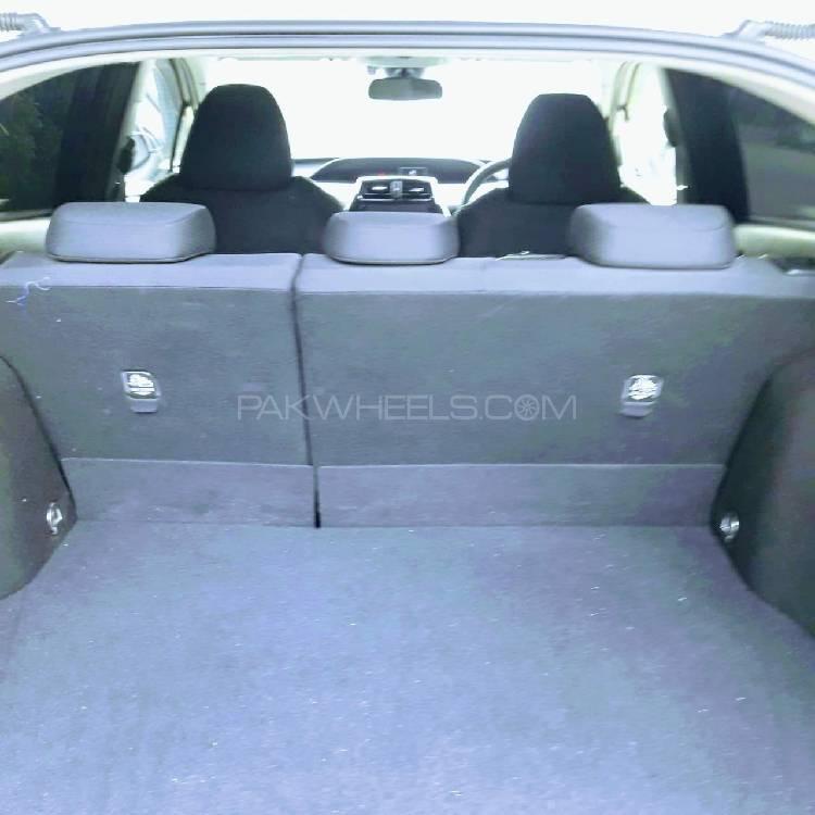 Toyota Prius 2016 for Sale in Islamabad Toyota Prius 2016 for Sale in Islamabad Image-9