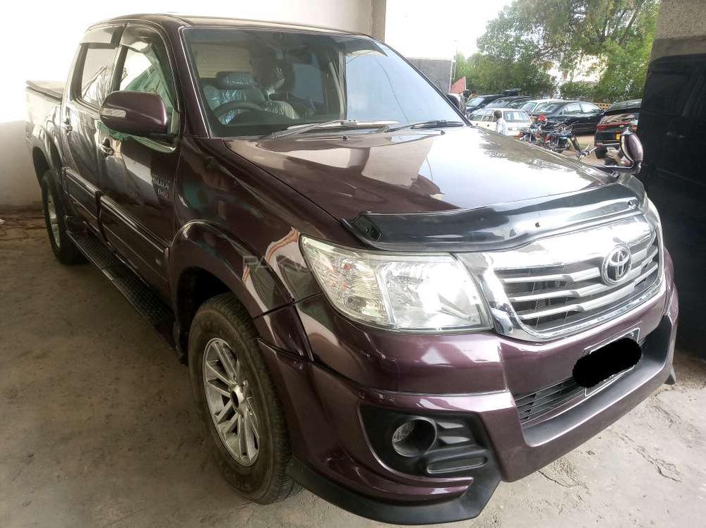ٹویوٹا ہائیلکس 2013 for Sale in کراچی ٹویوٹا ہائیلکس 2013 for Sale in کراچی Image-2