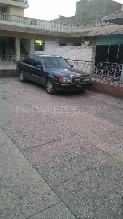 Mercedes Benz D Series 1992 for Sale in Peshawar Image-1