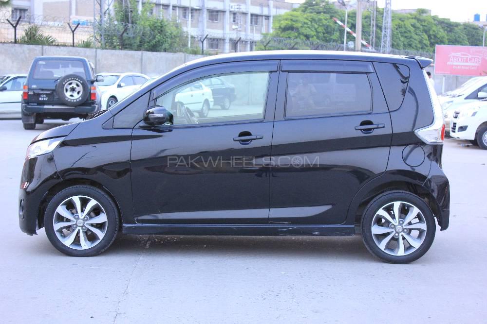 Nissan Dayz Highway Star 2015 for Sale in Islamabad Nissan Dayz Highway Star 2015 for Sale in Islamabad Image-4