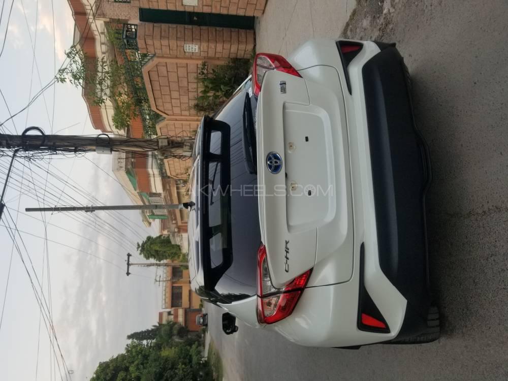 Toyota C-HR 2017 for Sale in Peshawar Toyota C-HR 2017 for Sale in Peshawar Image-8