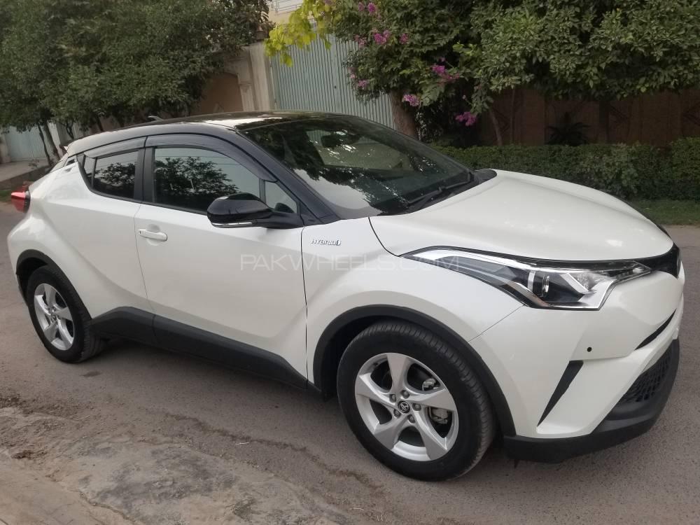 Toyota C-HR 2017 for Sale in Peshawar Image-1