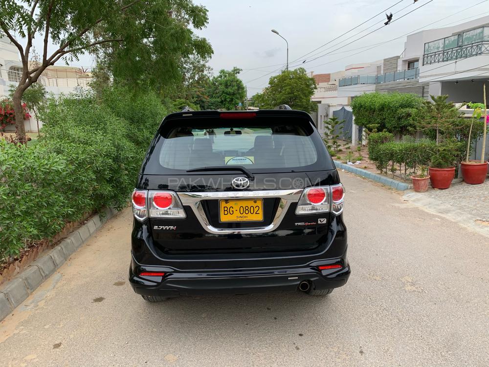 Toyota Fortuner 2016 for Sale in Karachi Toyota Fortuner 2016 for Sale in Karachi Image-11