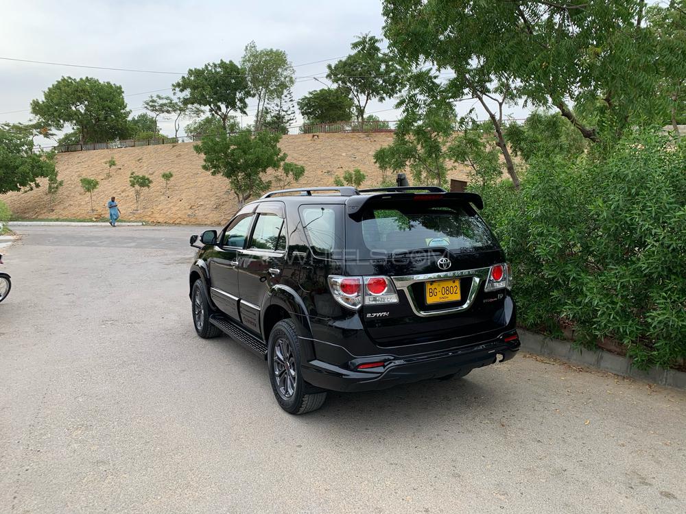 Toyota Fortuner 2016 for Sale in Karachi Toyota Fortuner 2016 for Sale in Karachi Image-9