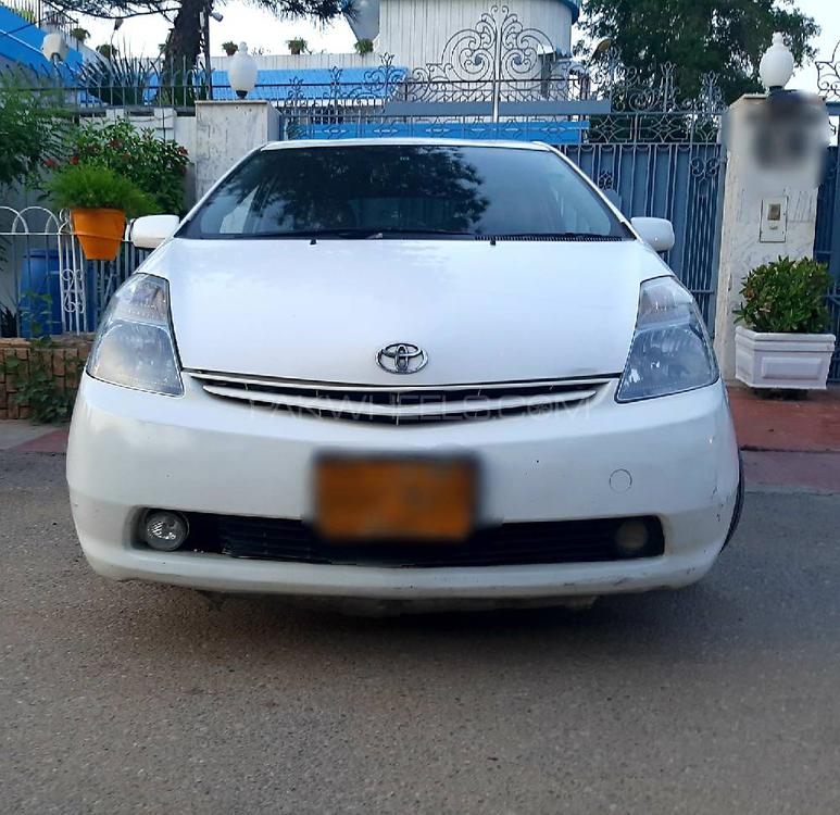 Toyota Prius 2010 for Sale in Karachi Image-1