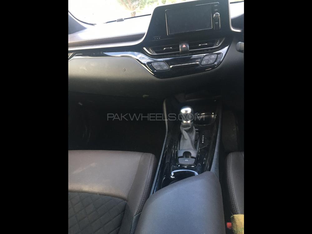 Toyota C-HR 2017 for Sale in Mardan Toyota C-HR 2017 for Sale in Mardan Image-8