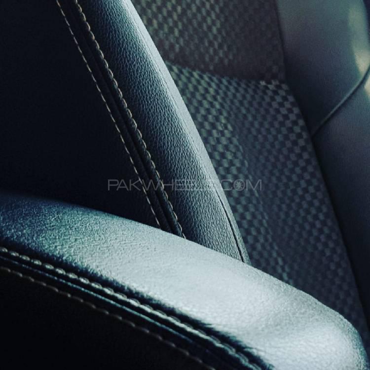 Toyota Corolla Fielder 2015 for Sale in Rawalpindi Toyota Corolla Fielder 2015 for Sale in Rawalpindi Image-14