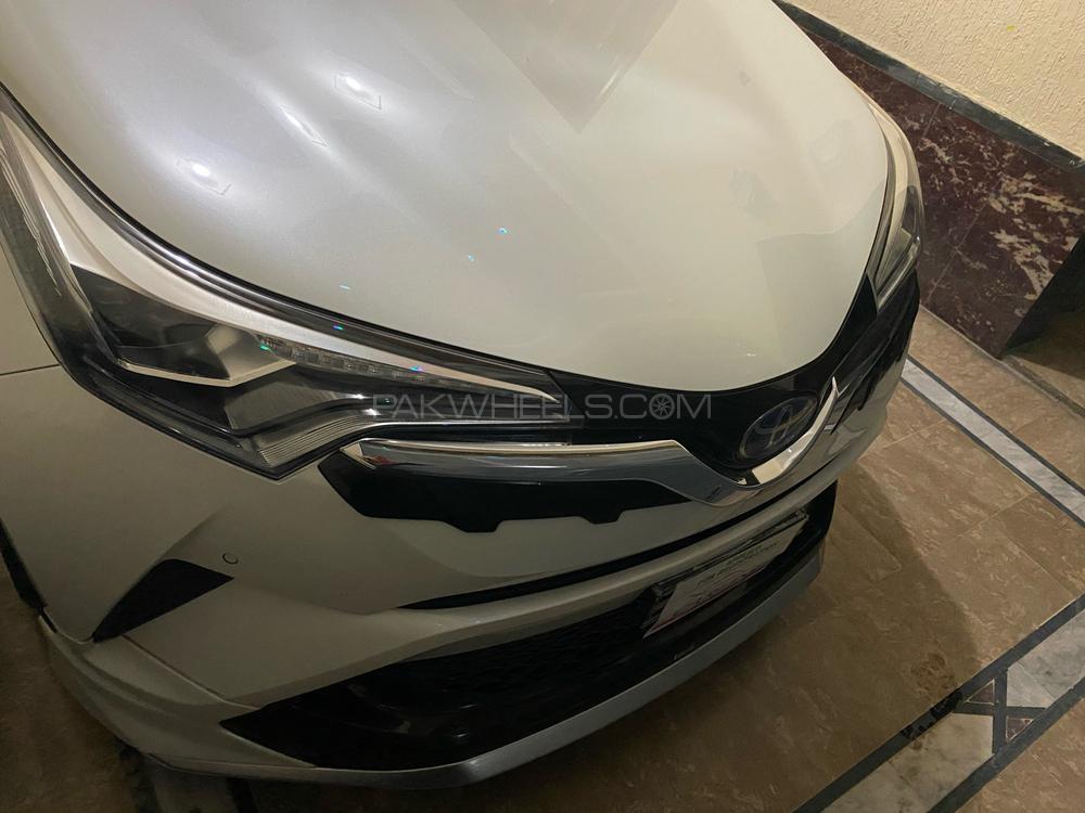 Toyota C-HR 2017 for Sale in Peshawar Image-1