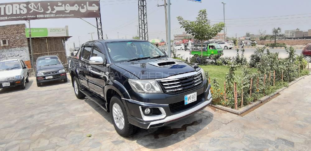 Toyota Hilux 2014 for Sale in Peshawar Image-1