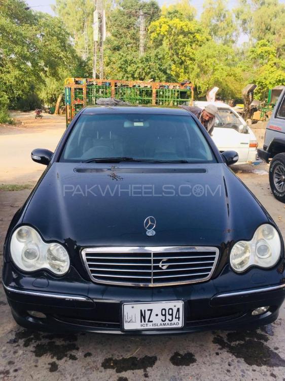 Mercedes Benz C Class 2003 for Sale in Nowshera cantt Image-1