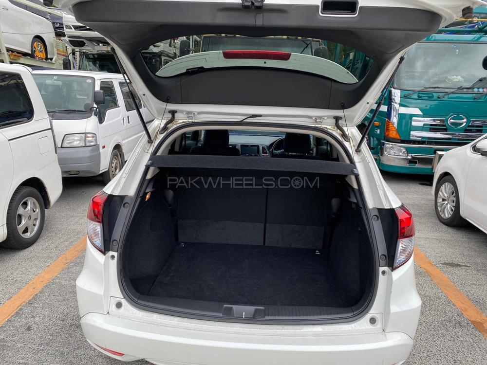 Honda Vezel 2015 for Sale in Peshawar Honda Vezel 2015 for Sale in Peshawar Image-8