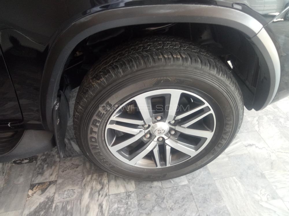 Toyota Fortuner 2018 for Sale in Sargodha Toyota Fortuner 2018 for Sale in Sargodha Image-3
