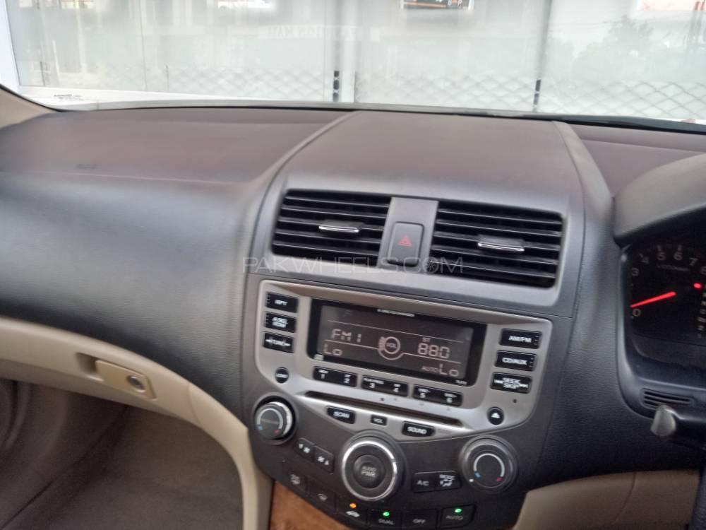Honda Accord 2005 for Sale in Multan Honda Accord 2005 for Sale in Multan Image-3