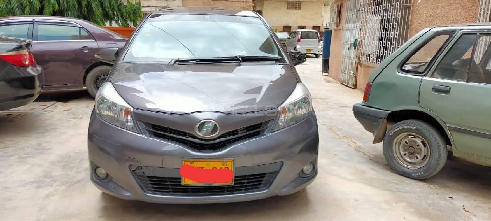 Toyota Vitz 2012 for Sale in Karachi Image-1