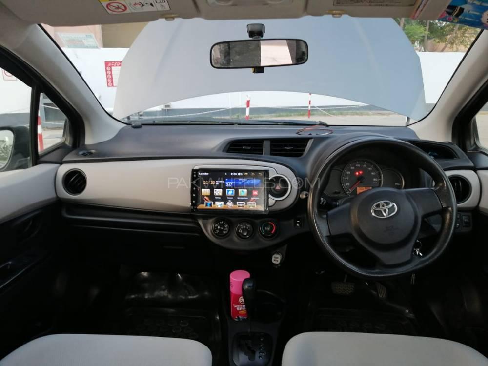 Toyota Vitz 2013 for Sale in Peshawar Toyota Vitz 2013 for Sale in Peshawar Image-5