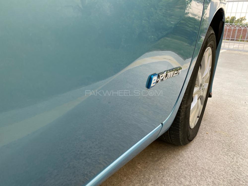 Nissan Note 2017 for Sale in Lahore Nissan Note 2017 for Sale in Lahore Image-6