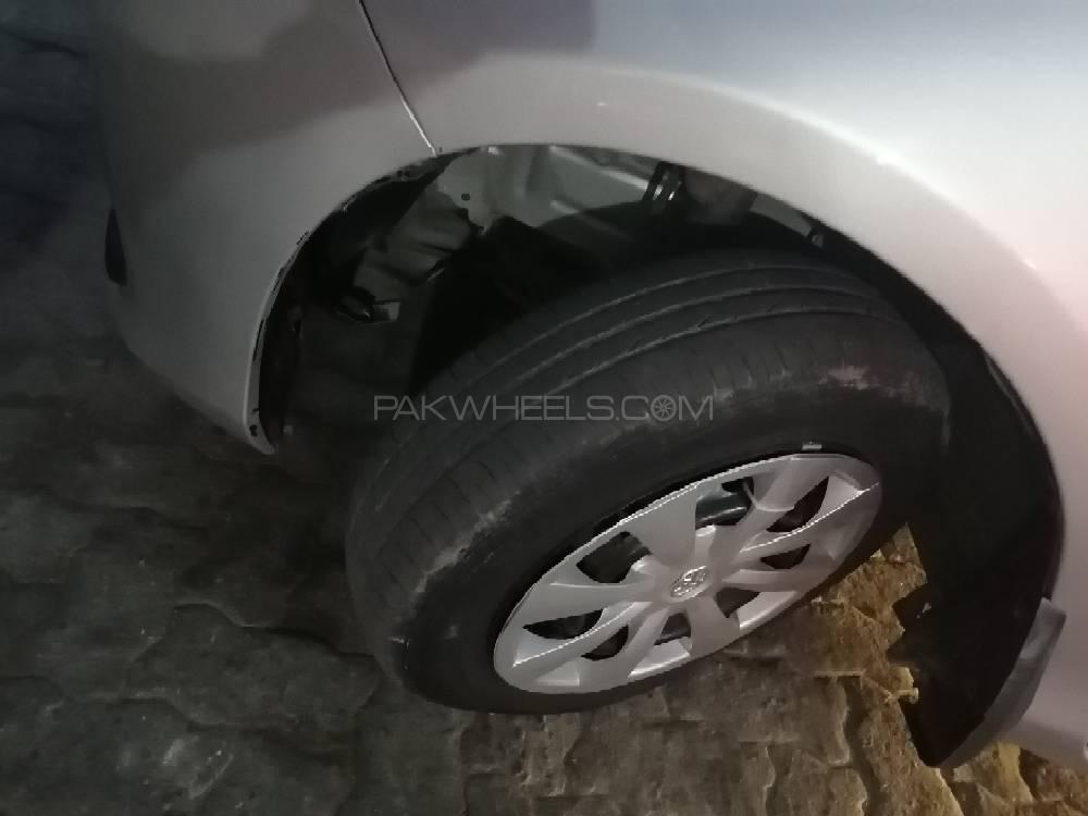Toyota Vitz 2014 for Sale in Sahiwal Toyota Vitz 2014 for Sale in Sahiwal Image-3