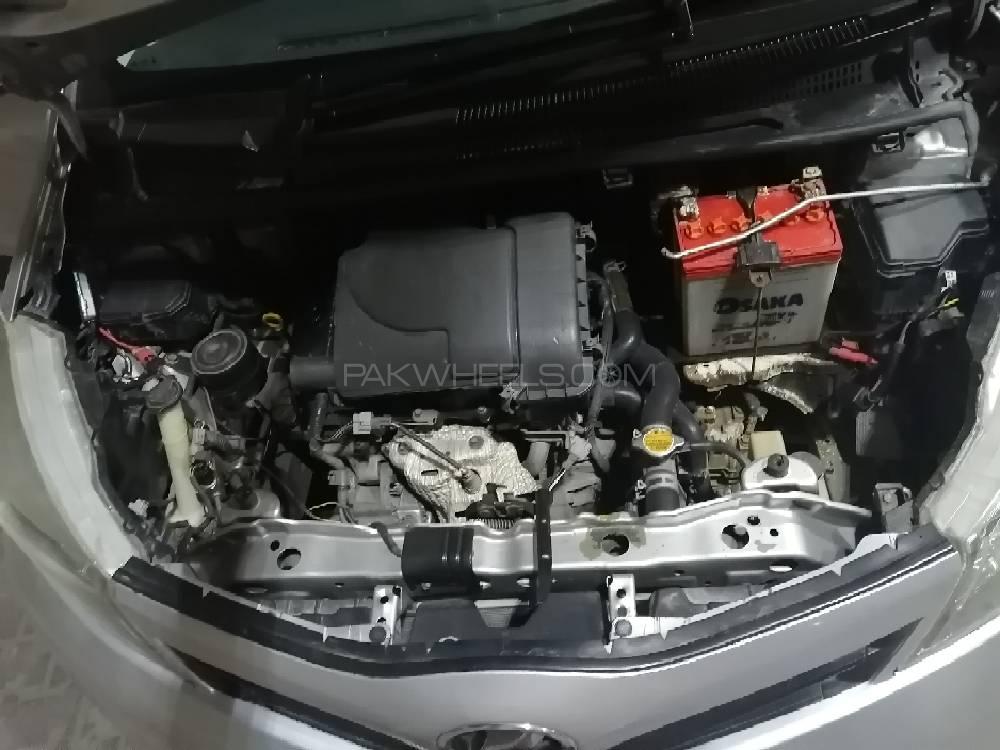 Toyota Vitz 2014 for Sale in Sahiwal Toyota Vitz 2014 for Sale in Sahiwal Image-10
