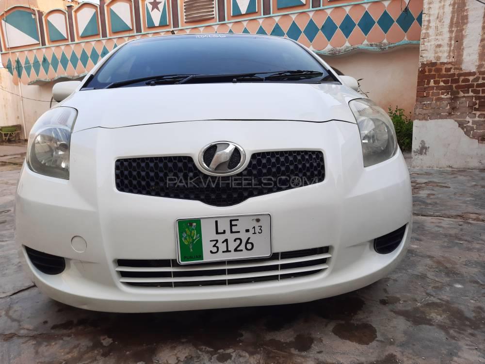 Toyota Vitz 2007 for Sale in Bannu Image-1