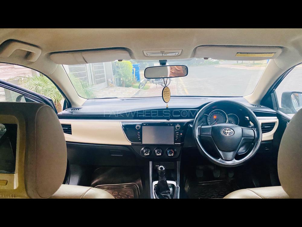 Toyota Corolla 2014 for Sale in Lahore Toyota Corolla 2014 for Sale in Lahore Image-9
