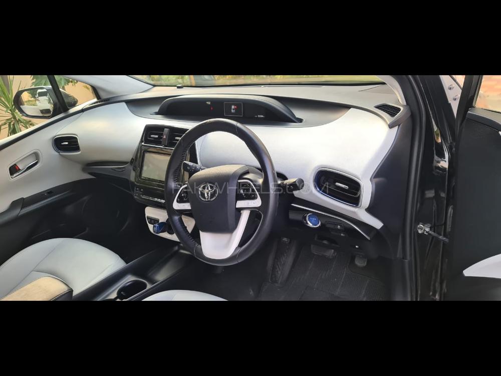 Toyota Prius 2015 for Sale in Gujranwala Toyota Prius 2015 for Sale in Gujranwala Image-5