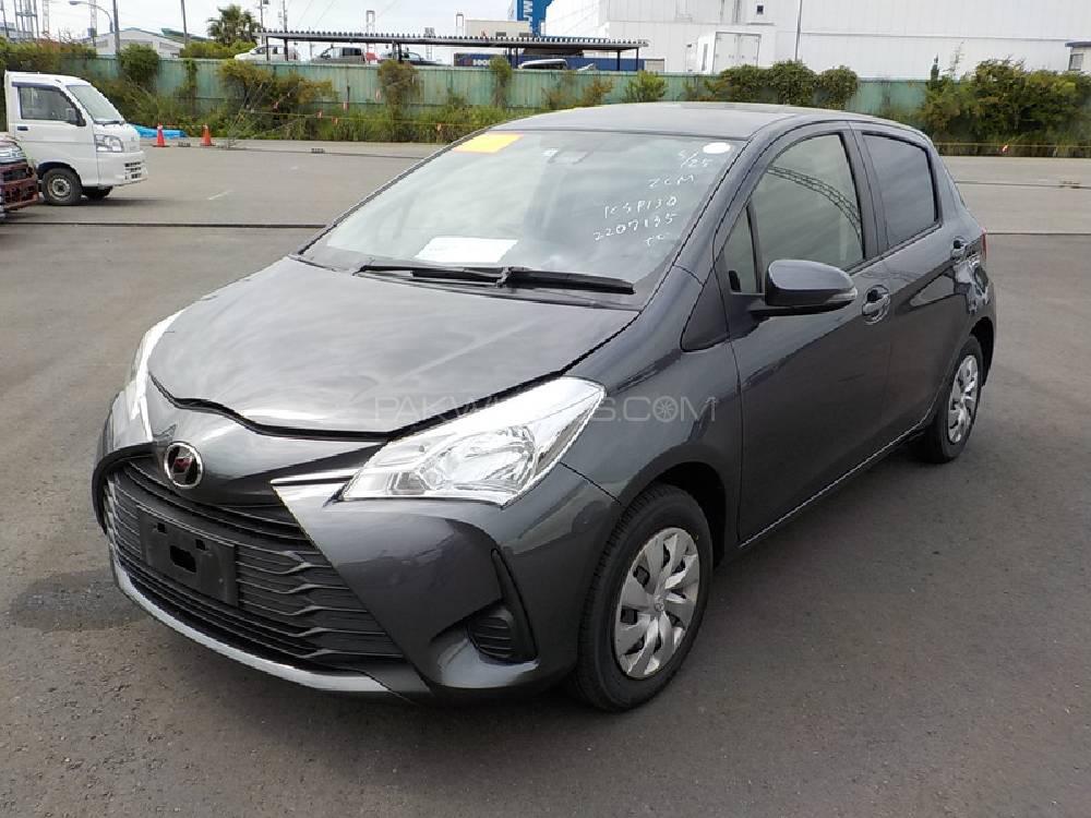 Toyota Vitz 2017 for Sale in Lahore Image-1