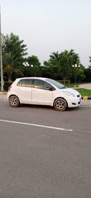 Toyota Vitz 2009 for Sale in Faisalabad Image-1