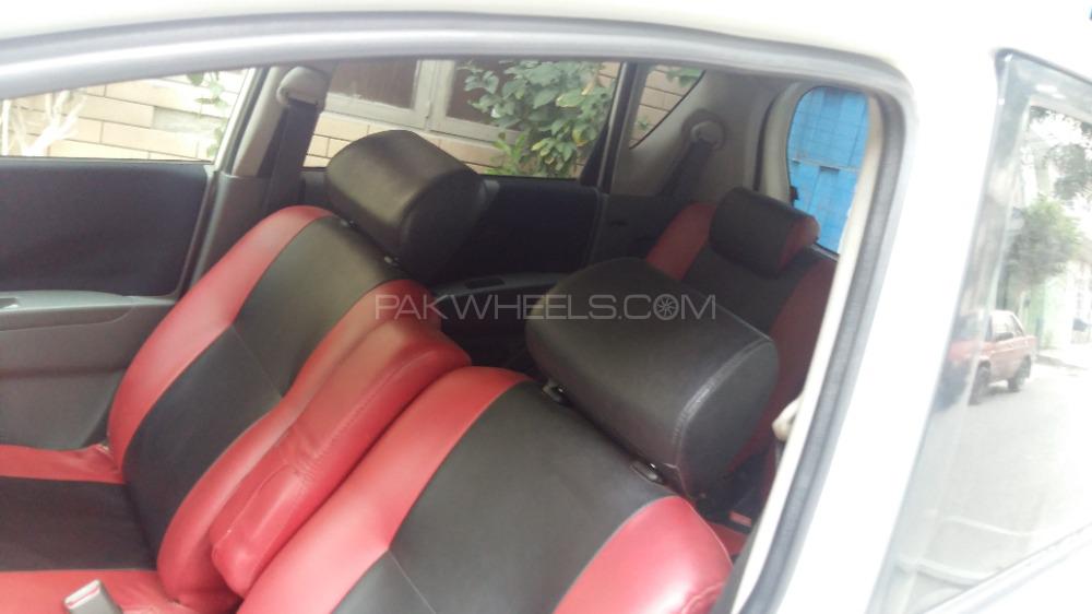 Daihatsu Move 2011 for Sale in Lahore Image-1