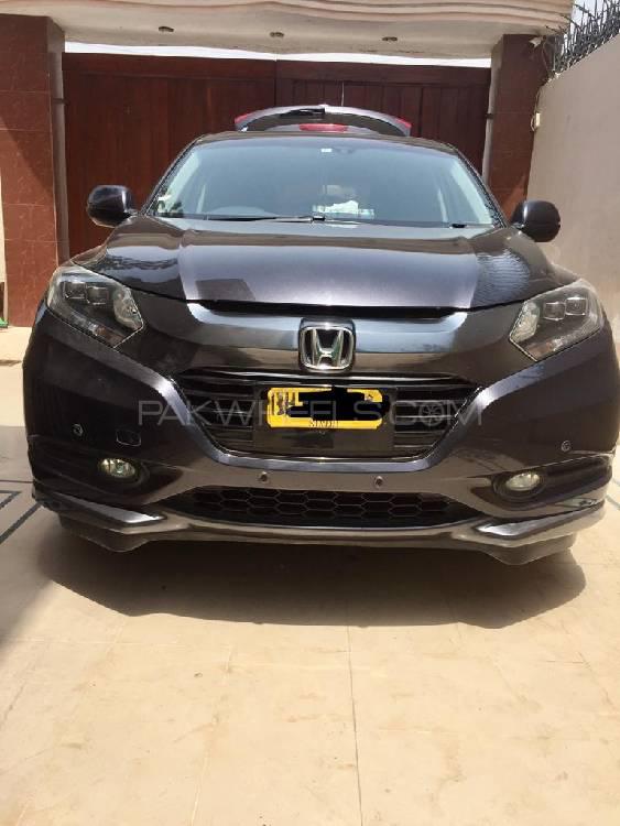 Honda Vezel 2014 for Sale in Karachi Image-1