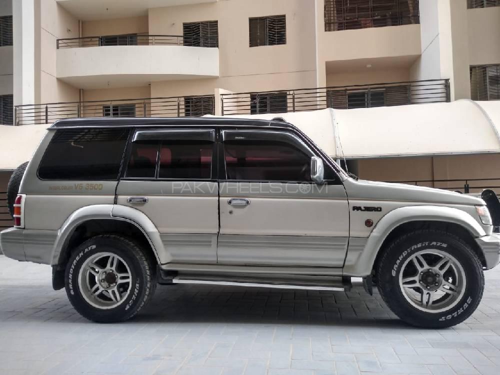 Mitsubishi Pajero 1997 for Sale in Karachi Mitsubishi Pajero 1997 for Sale in Karachi Image-2