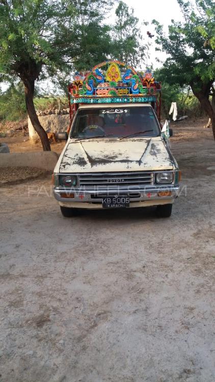 Toyota Hilux 1987 for Sale in Shahpur chakar Image-1