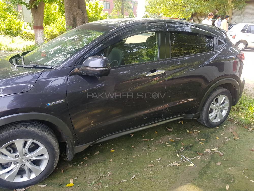 Honda Vezel 2014 for Sale in Lahore Honda Vezel 2014 for Sale in Lahore Image-3