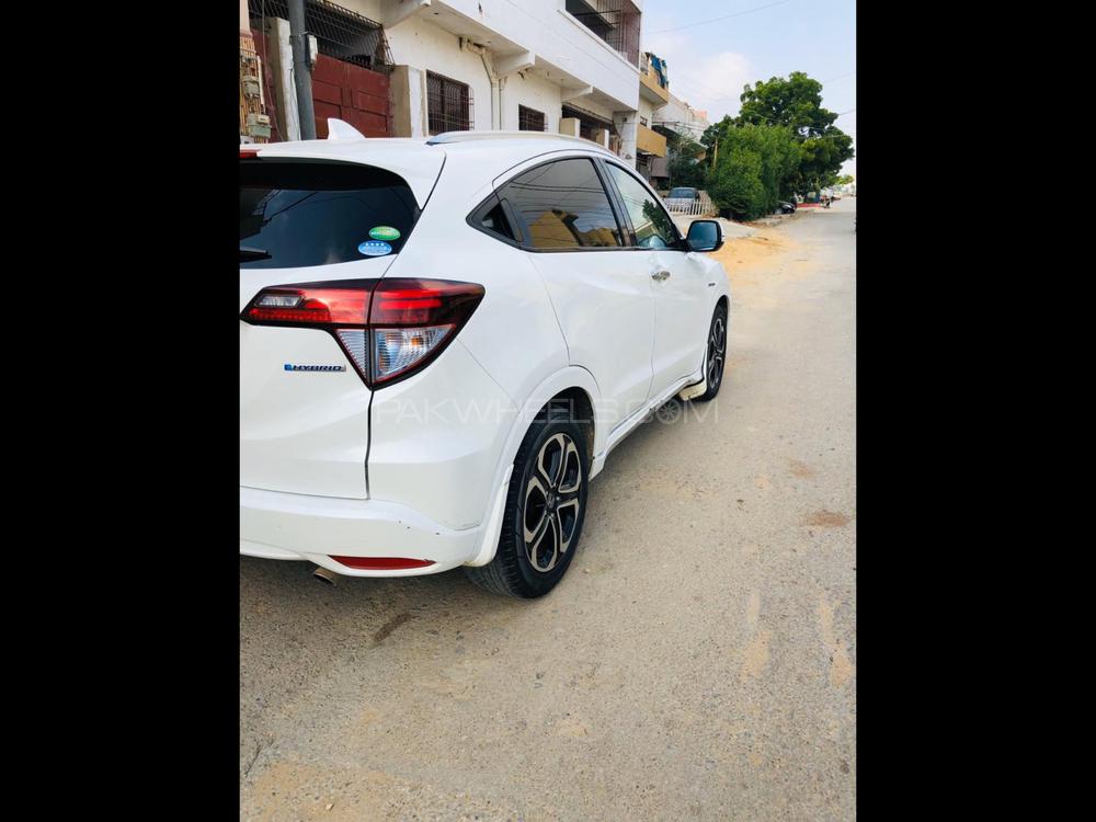 Honda Vezel 2017 for Sale in Karachi Honda Vezel 2017 for Sale in Karachi Image-3