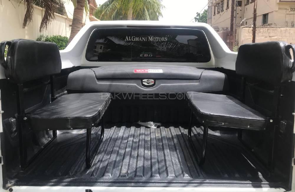 Toyota Hilux 2018 for Sale in Karachi Toyota Hilux 2018 for Sale in Karachi Image-15