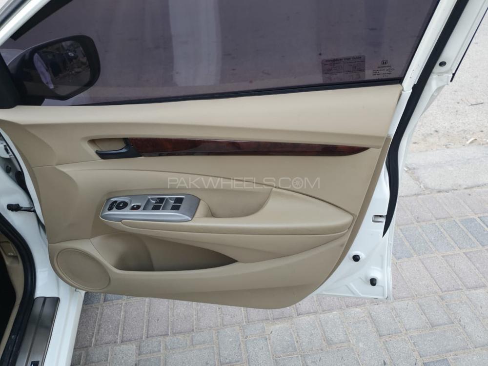 ہونڈا سٹی 2018 for Sale in کراچی ہونڈا سٹی 2018 for Sale in کراچی Image-12