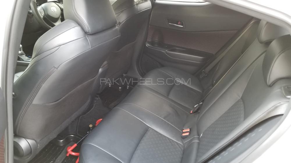 Toyota C-HR 2017 for Sale in Faisalabad Toyota C-HR 2017 for Sale in Faisalabad Image-14
