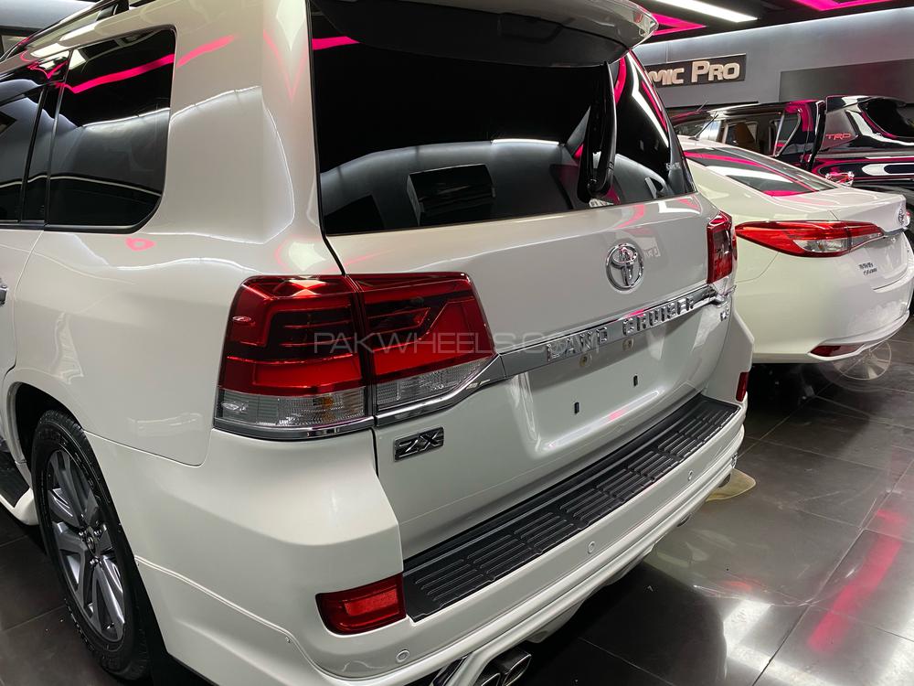 Toyota Land Cruiser 2011 for Sale in Karachi Toyota Land Cruiser 2011 for Sale in Karachi Image-16