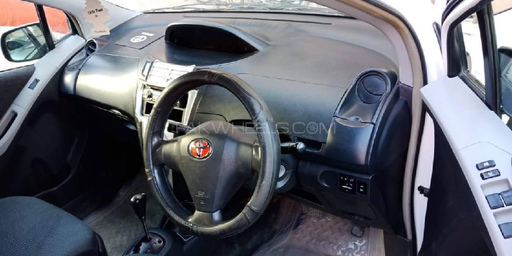 Toyota Vitz 2005 for Sale in Quetta Image-1