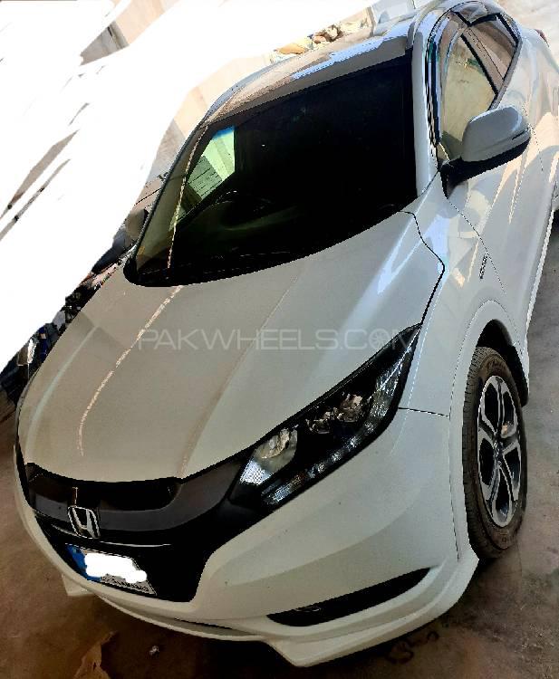 Honda Vezel 2015 for Sale in Peshawar Image-1