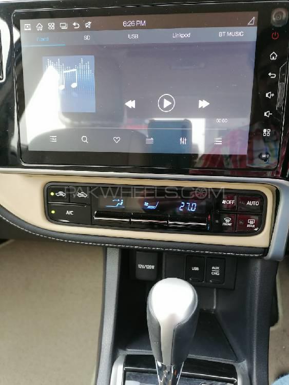Toyota Corolla 2017 for Sale in Lahore Toyota Corolla 2017 for Sale in Lahore Image-5