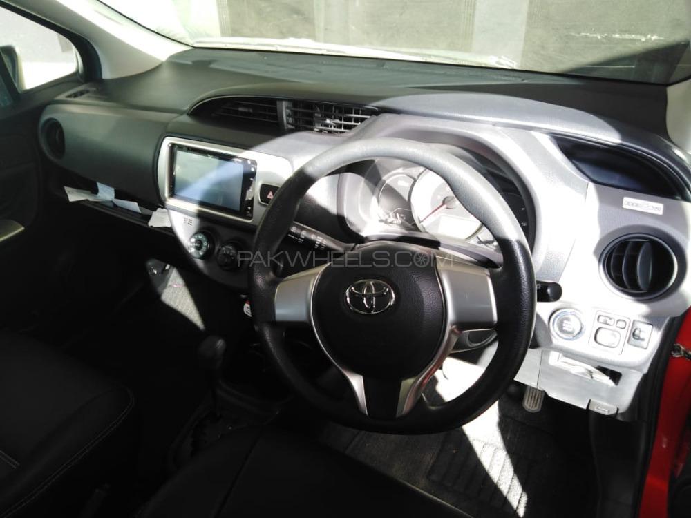 Toyota Vitz 2014 for Sale in Lahore Toyota Vitz 2014 for Sale in Lahore Image-4