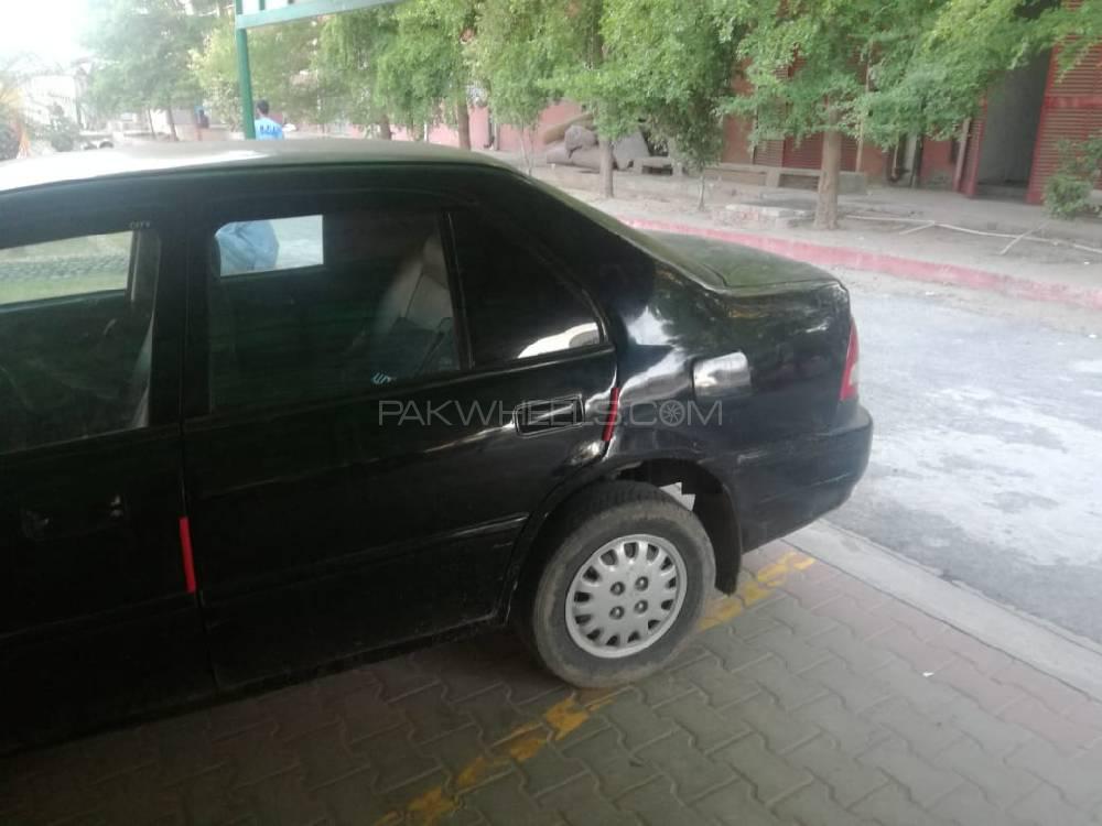 ہونڈا سٹی 2001 for Sale in فیصل آباد ہونڈا سٹی 2001 for Sale in فیصل آباد Image-4