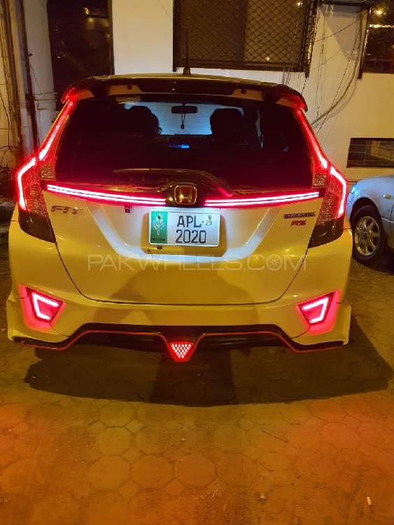 Honda Fit 2015 for Sale in Lahore Honda Fit 2015 for Sale in Lahore Image-8