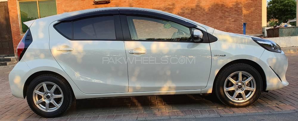Toyota Aqua 2017 for Sale in Lahore Toyota Aqua 2017 for Sale in Lahore Image-5