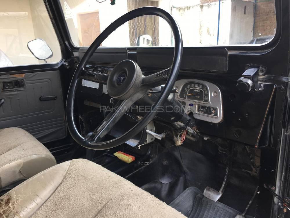 Toyota Land Cruiser 1968 for Sale in Peshawar Toyota Land Cruiser 1968 for Sale in Peshawar Image-6