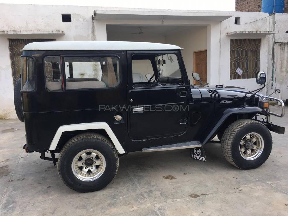 Toyota Land Cruiser 1968 for Sale in Peshawar Toyota Land Cruiser 1968 for Sale in Peshawar Image-14